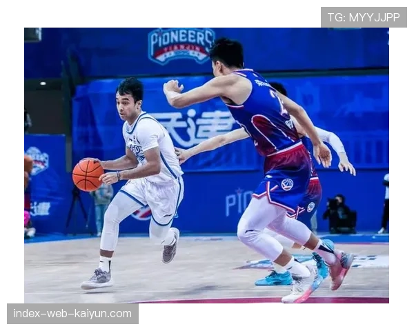 宁波队阿尔斯兰王俊杰后场 阿的江注重阵地进攻